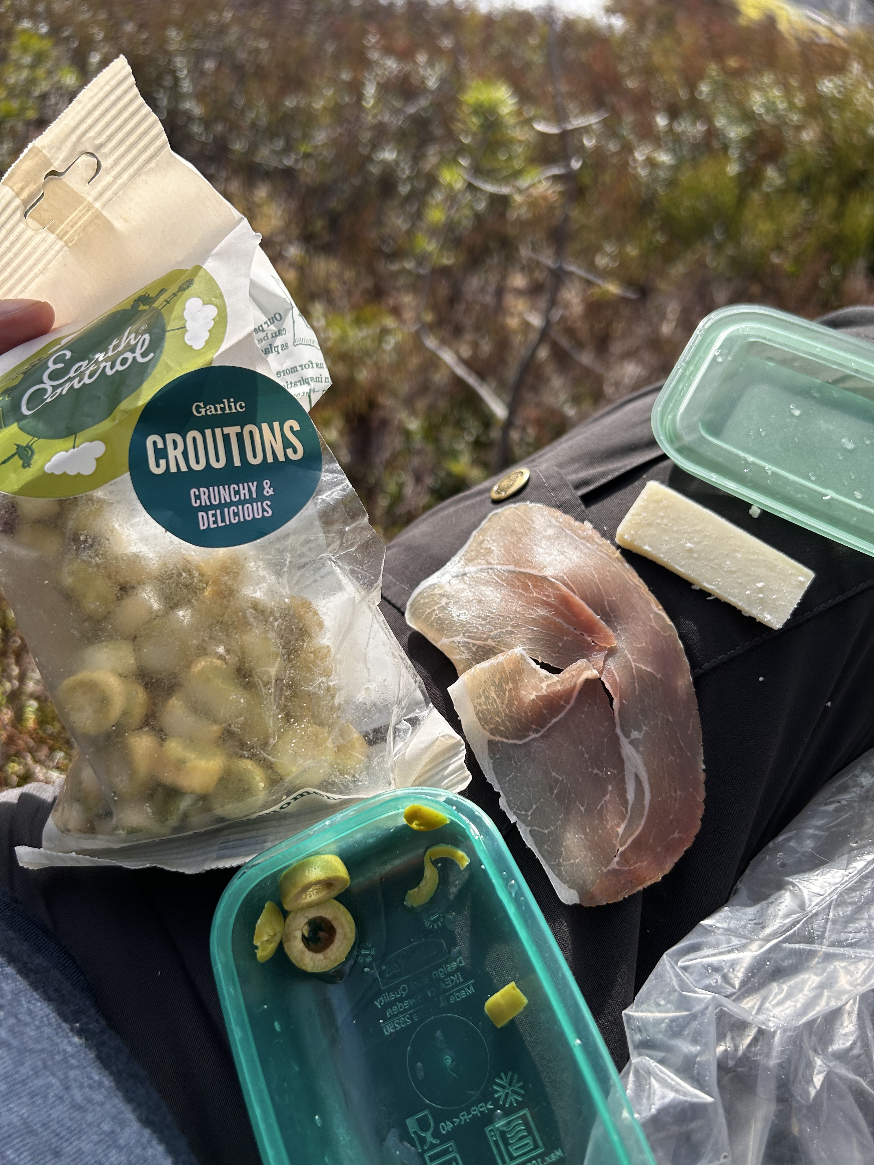 Beste tursnack: skinke, oliven, parmesan og krutonger